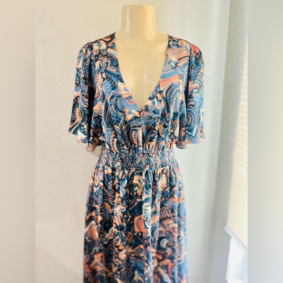 Guess by Marciano Guess Paisley Flutter Sleeve Maxi
Dress size Med - Picture 4 of 16